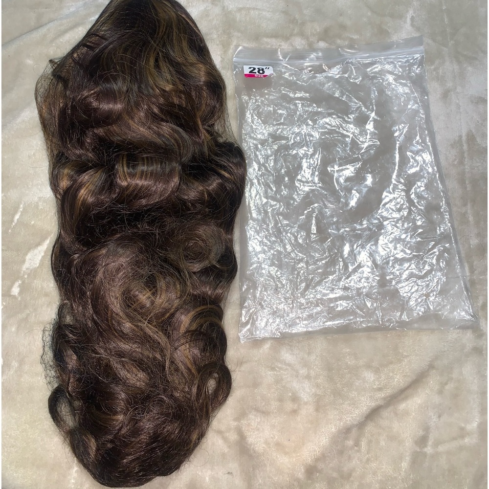 28 Inch Synthetic Body Wave Wig Brown with Blonde Highlights